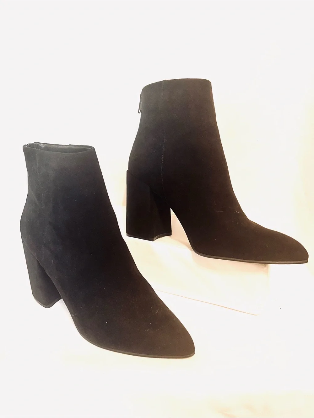 Steve Madden Tolerate Women's Sz. 10M Black Faux Suede Pointed Toe Ankle Booties
